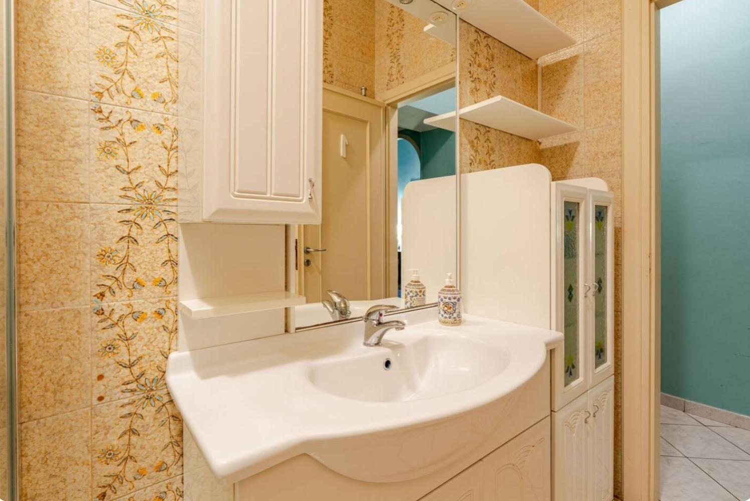Double Room Private External Bathroom