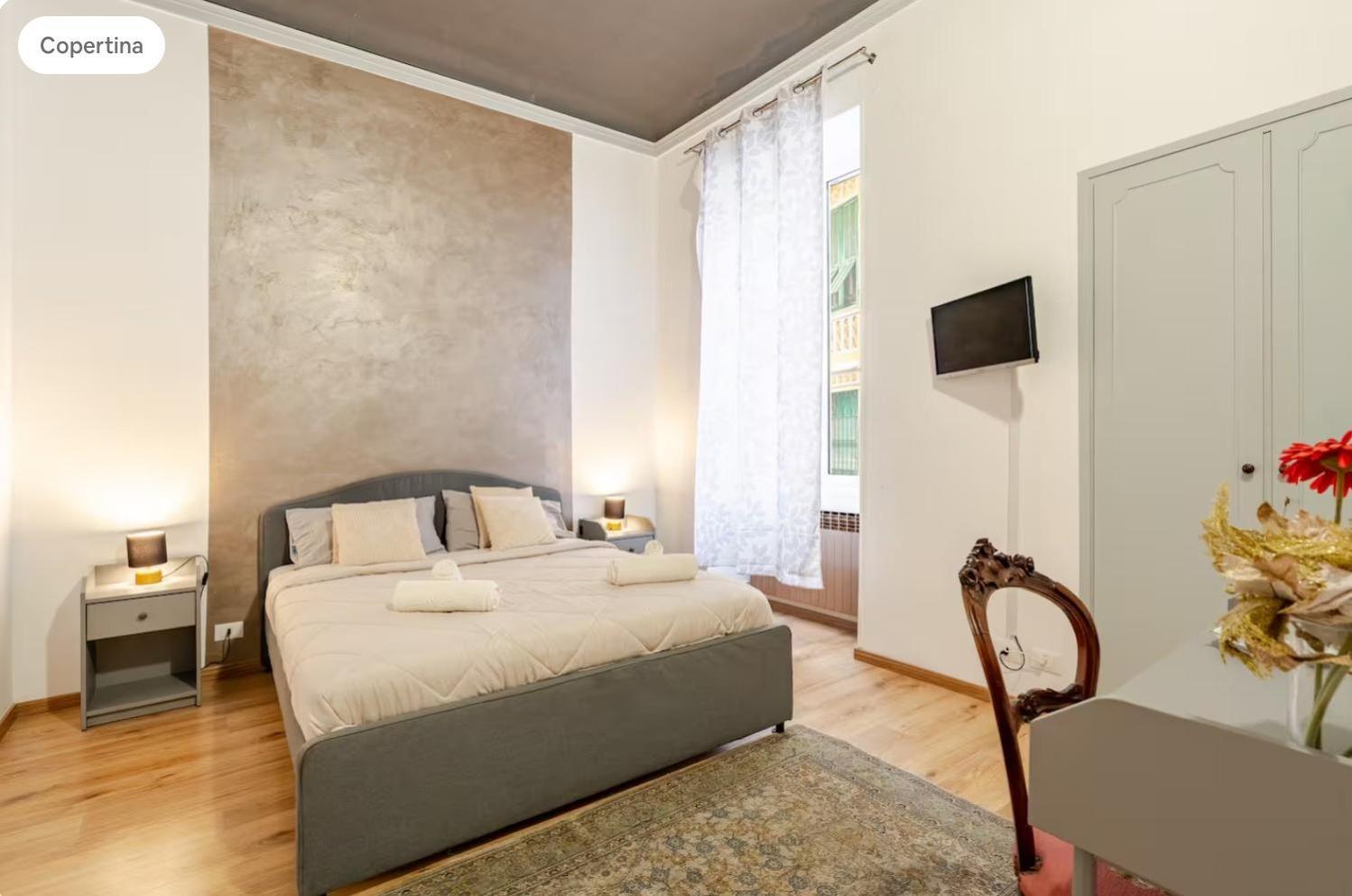 Double Room Private External Bathroom