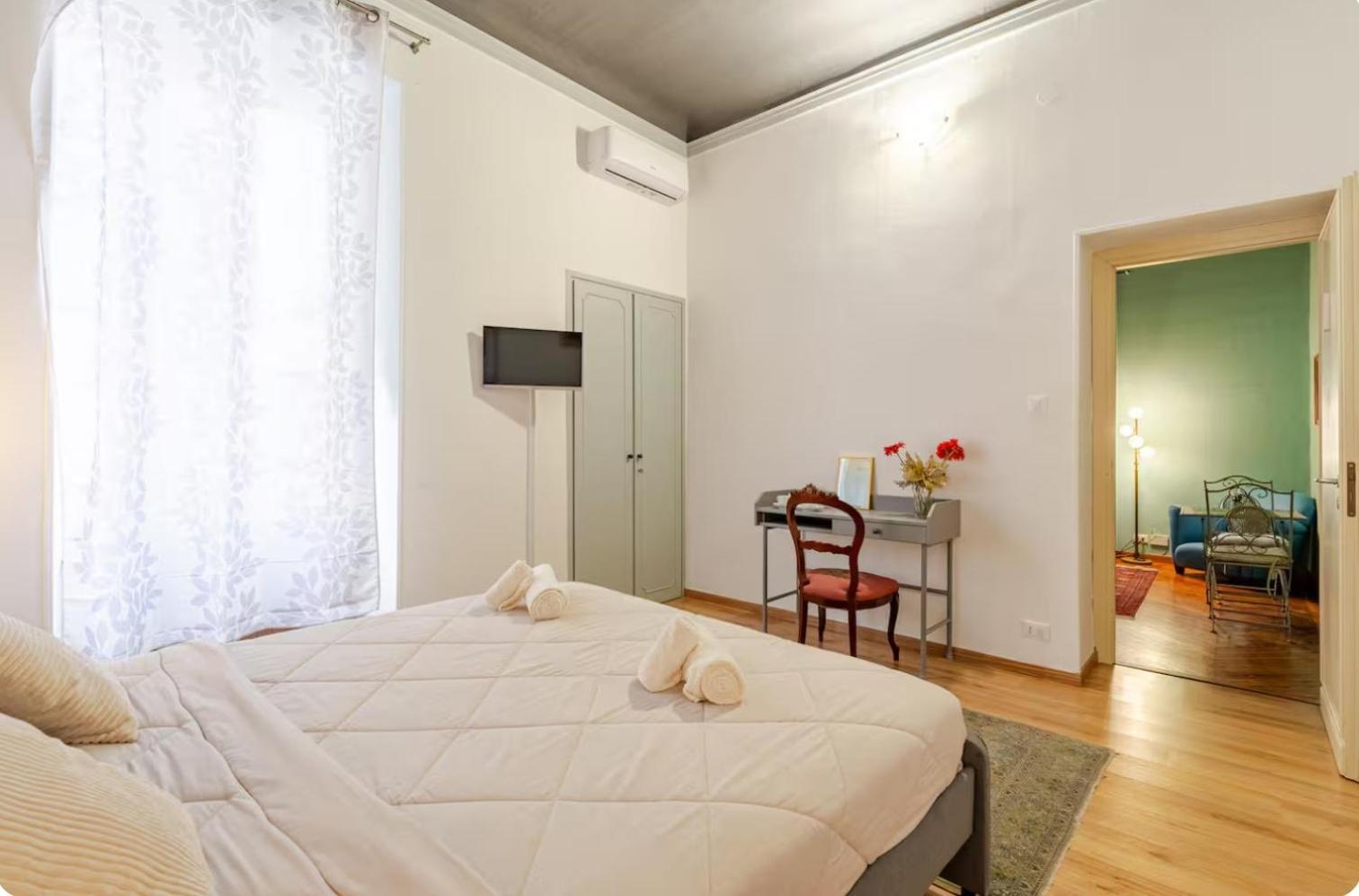 Double Room Private External Bathroom