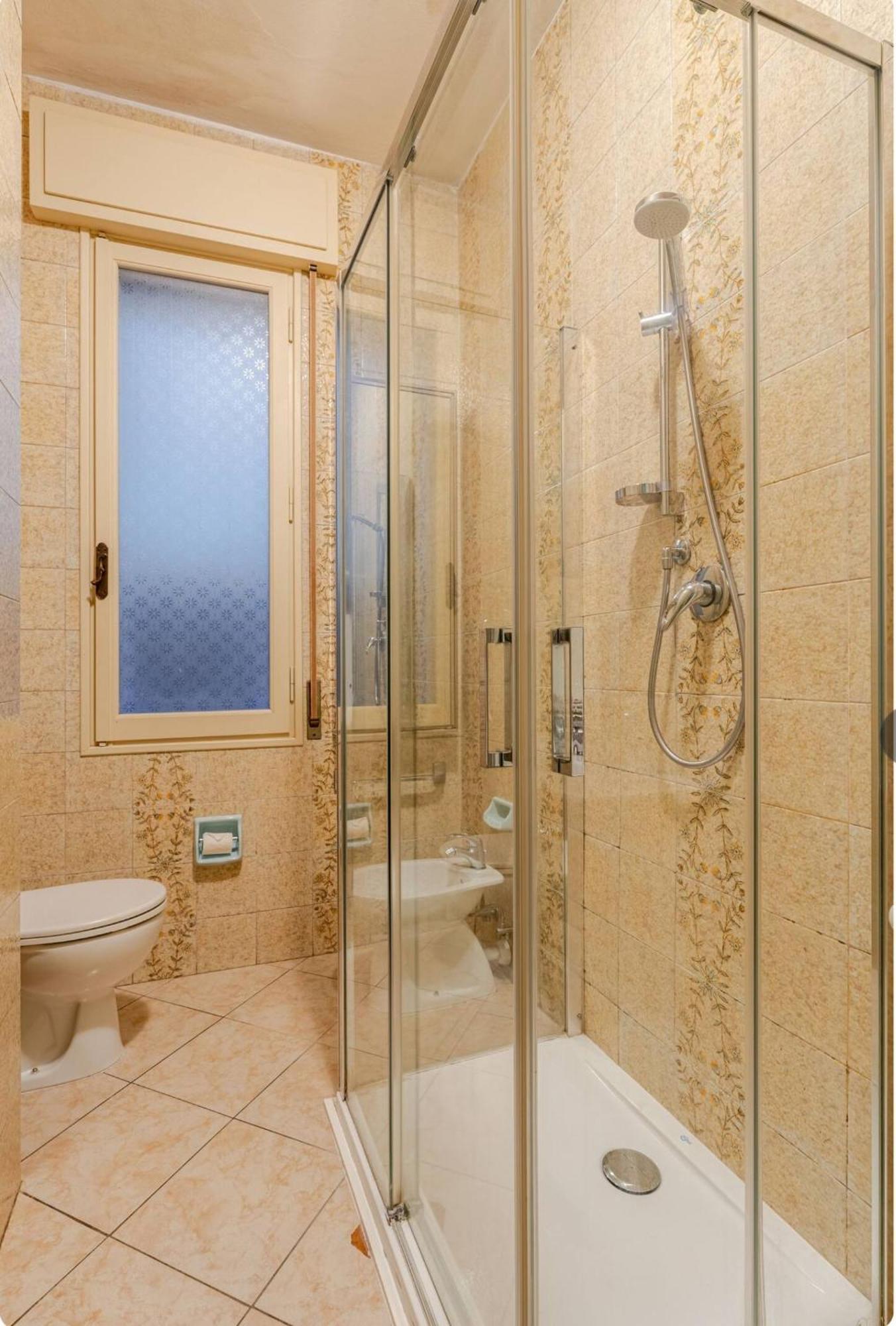 Double Room Private External Bathroom