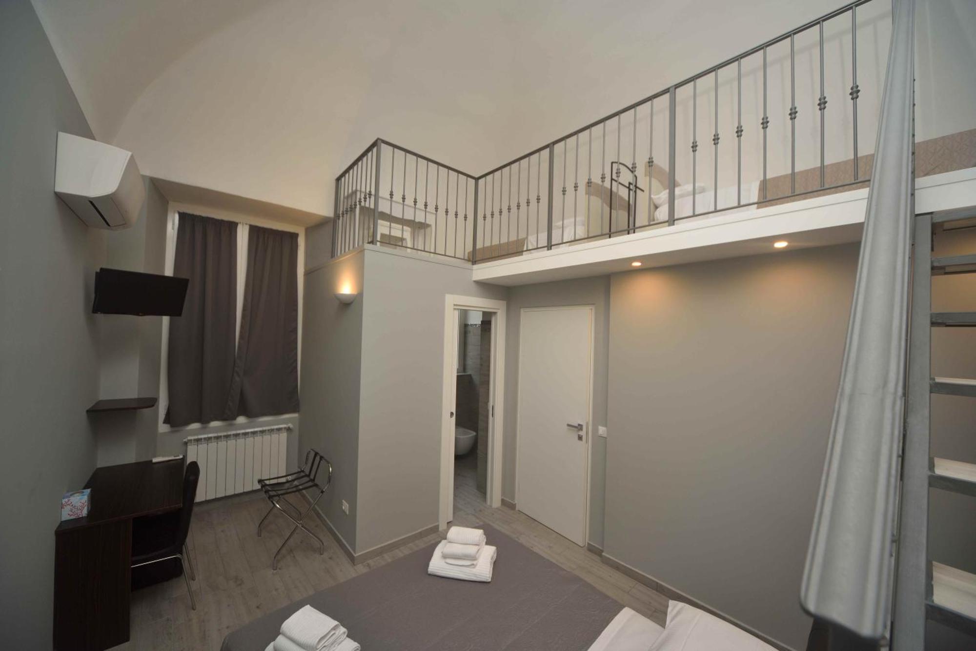 Luxury Large Apartment - 2 Private Bathrooms